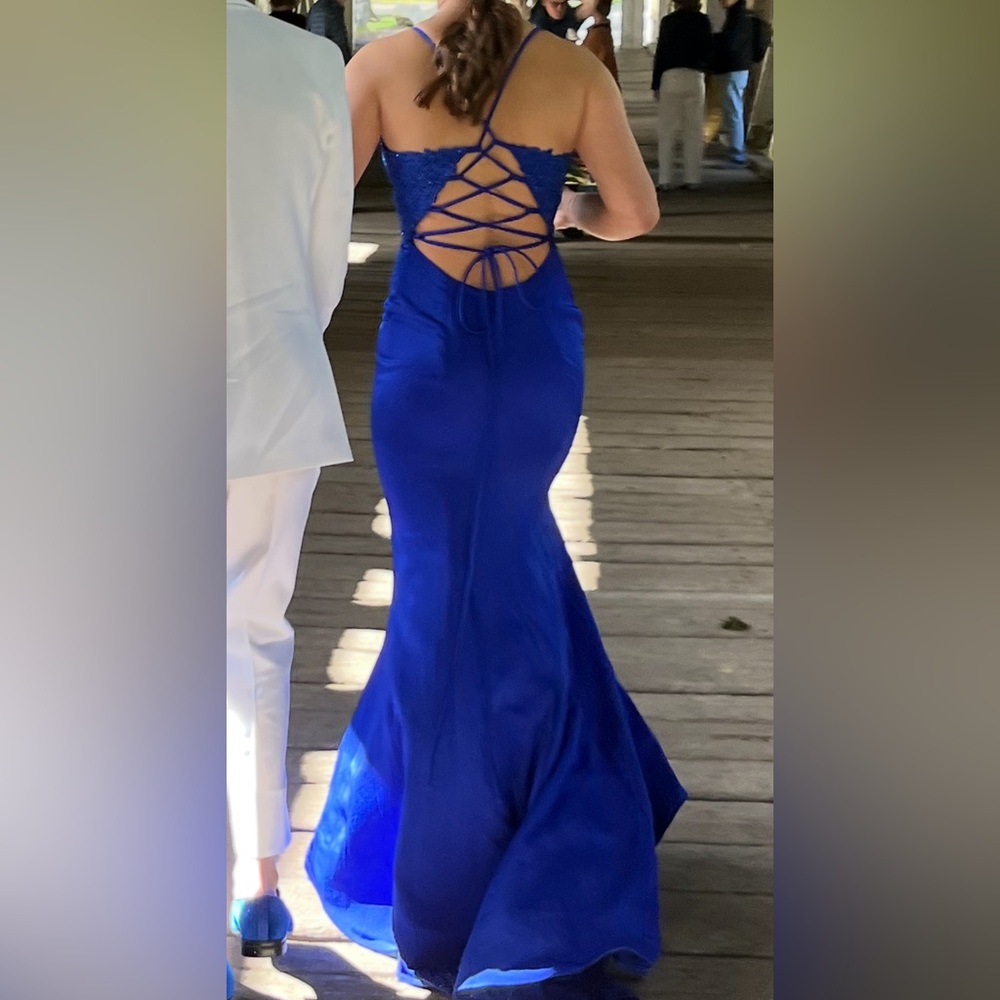 Elegant Blue Prom Gown